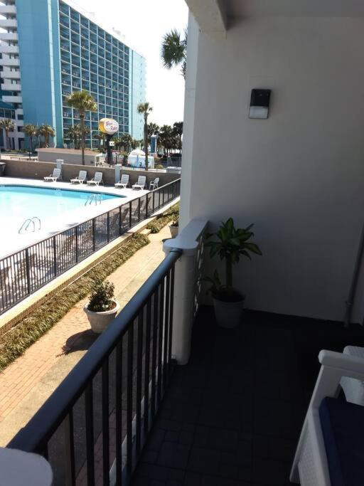 Pool Front & Across From Beach Myrtle Beach Exterior foto